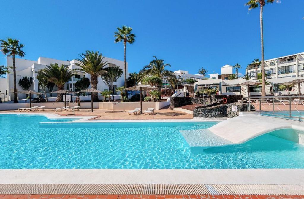 Apartamento Casa Aguamarin Playa Roca Costa Teguise Exterior foto