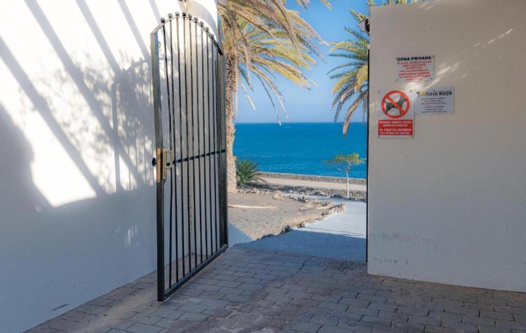 Apartamento Casa Aguamarin Playa Roca Costa Teguise Exterior foto